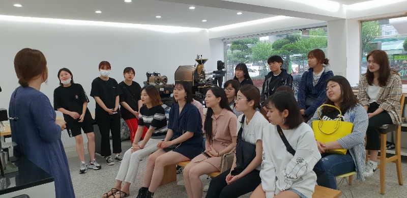 모모스커피1.jpg