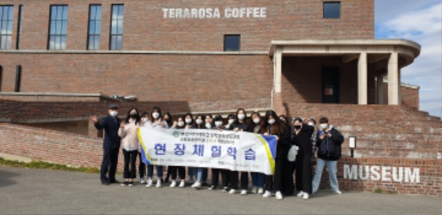 20년 카페 트라이앵글(현장체험학습) (1).jpg