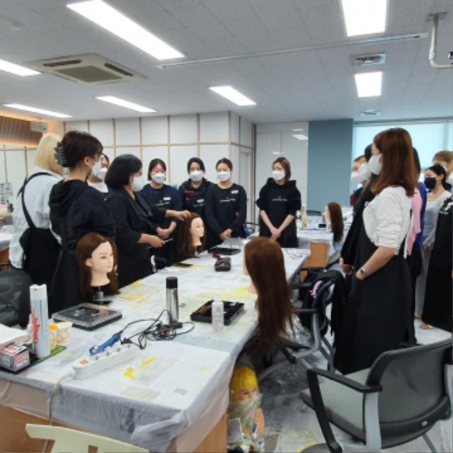 [헤어프라임]자격증취득-업스타일2급11.jpg